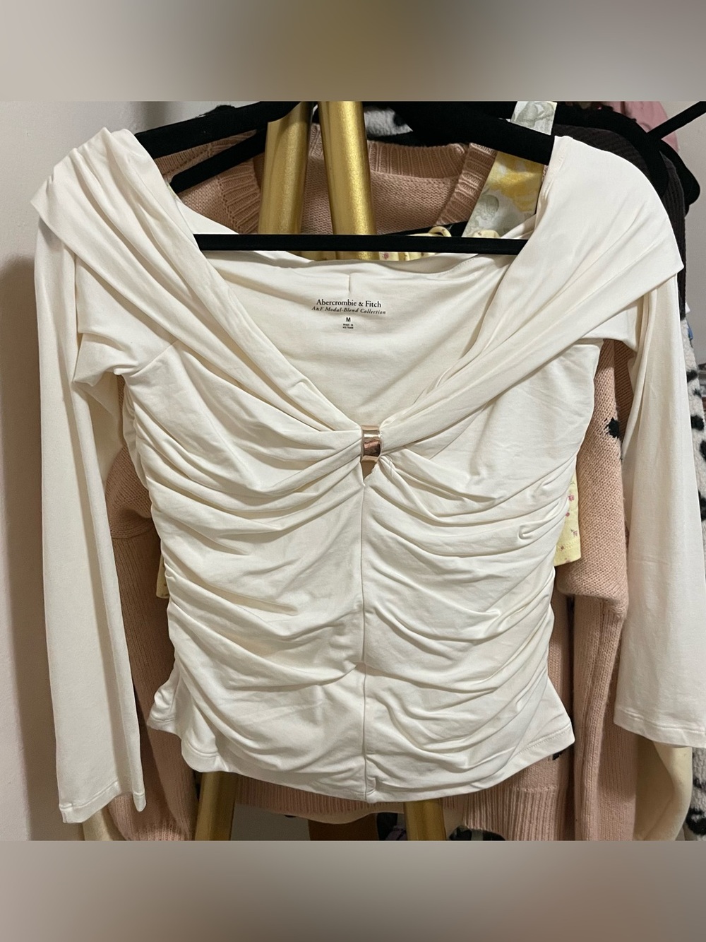 Abercrombie & Fitch Off-White Ruched Long Sleeve Top with Center Ring
